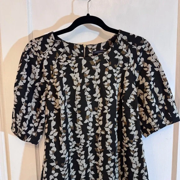 Elegant Black Cream Tommy Hilfiger size 12 Leaf Print Dress casual - Picture 2 of 7